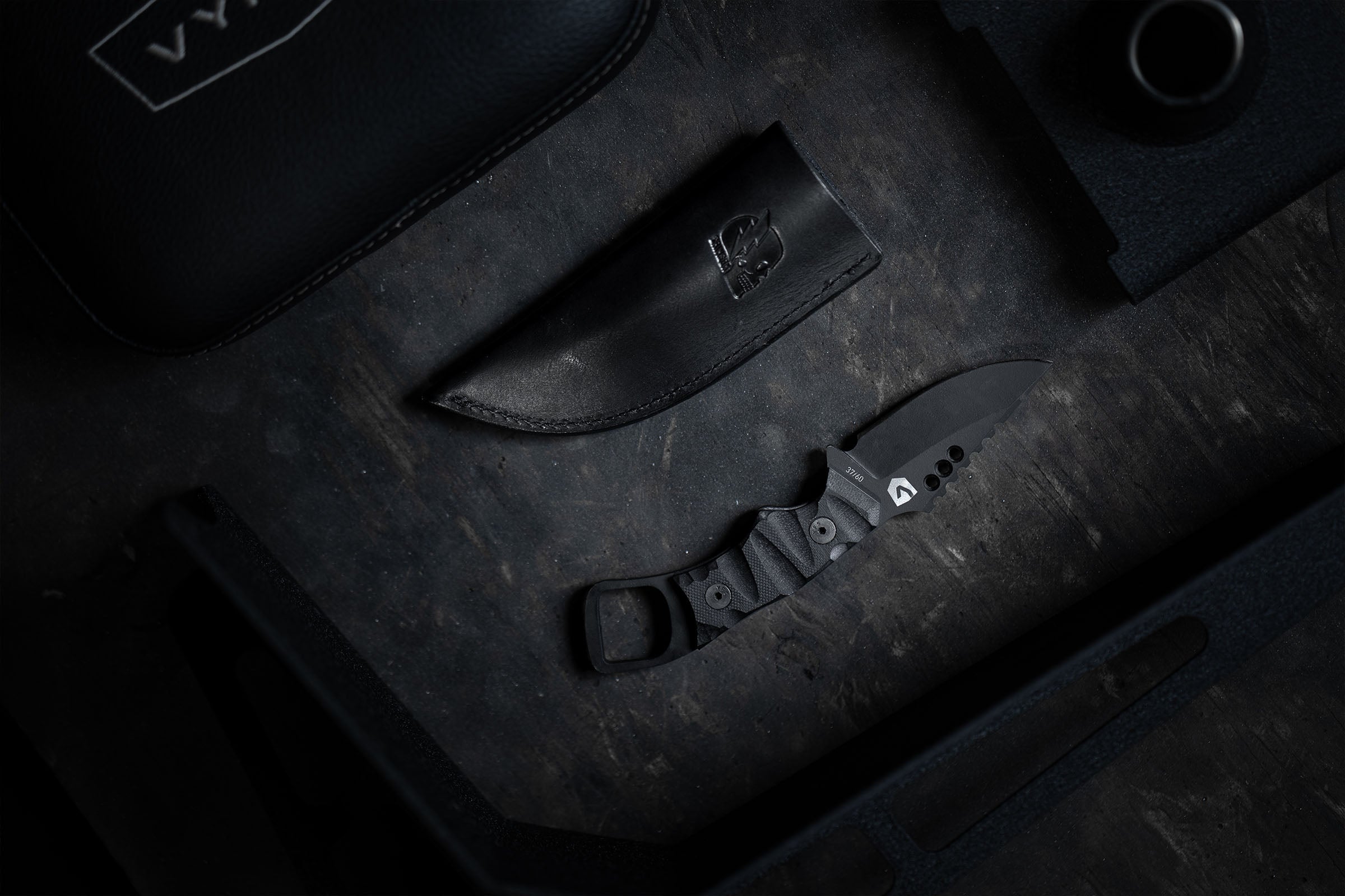 Vyper x Crimson Knife Co.: Limited Edition Iron Wolf