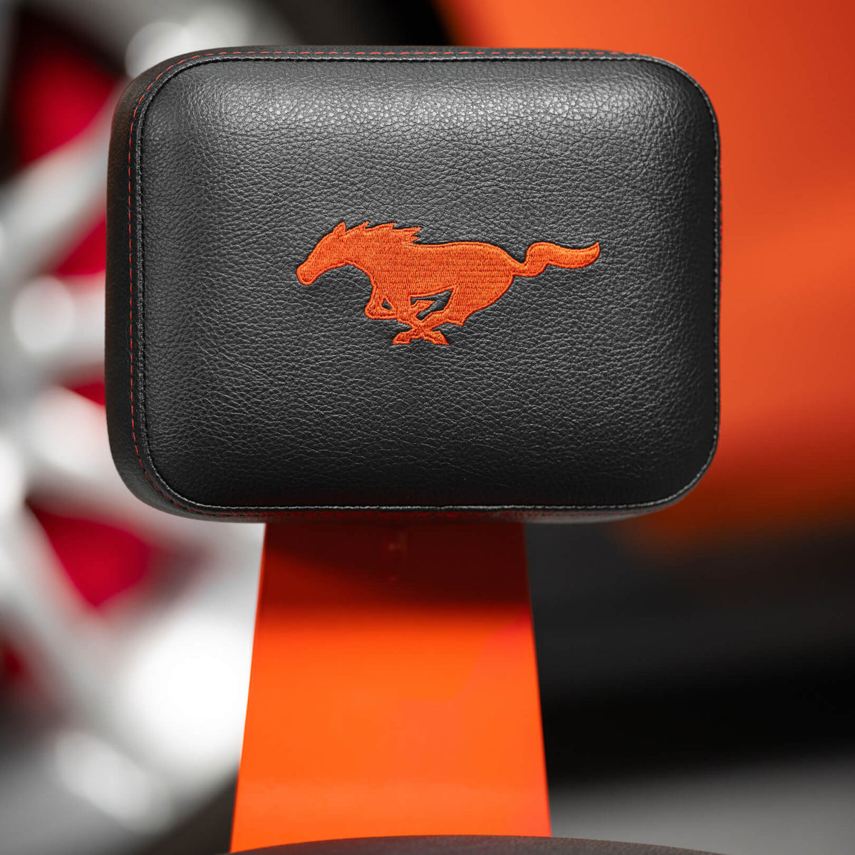 FORD MUSTANG® - COMPETITION ORANGE (ROBUST)