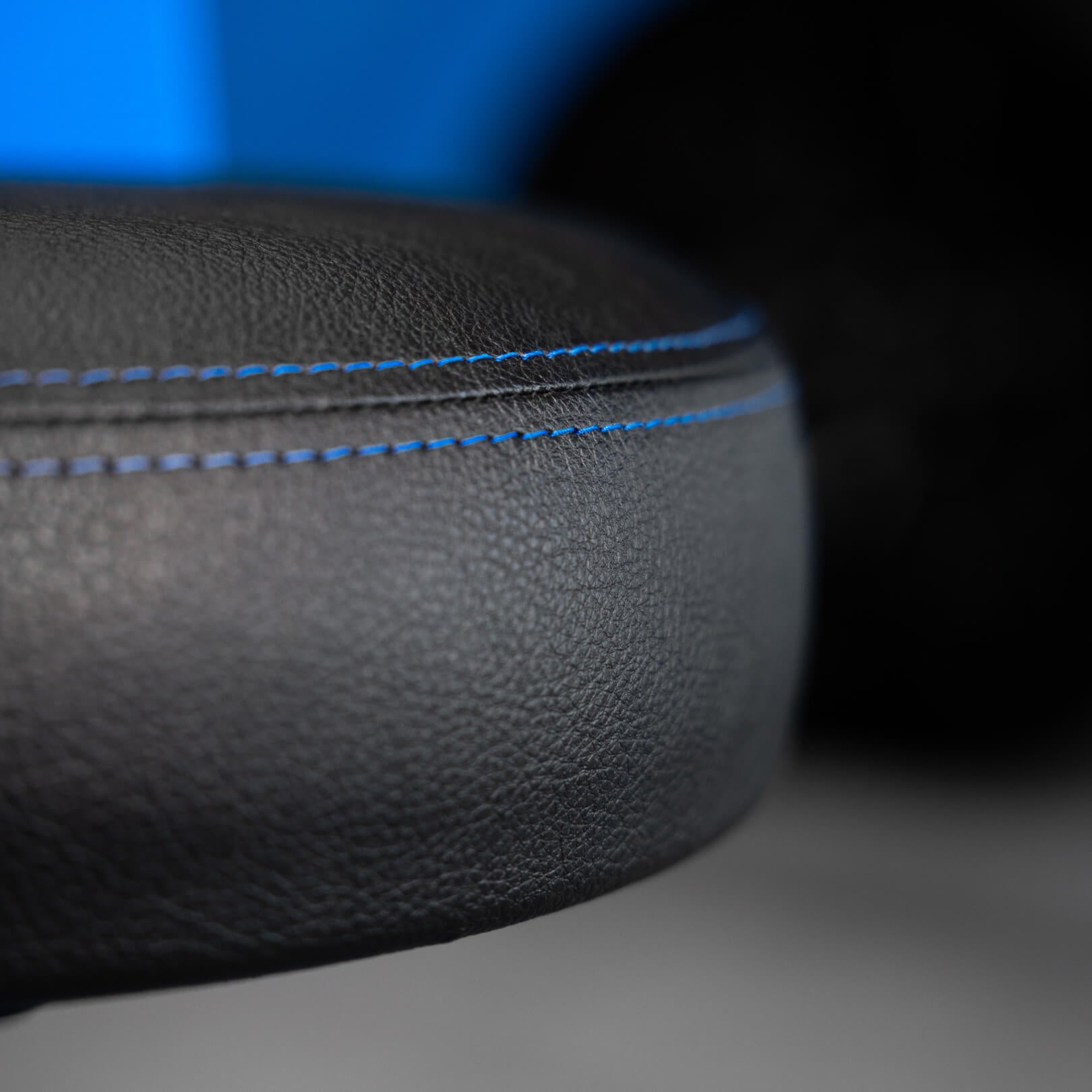 FORD MUSTANG® - GRABBER BLUE