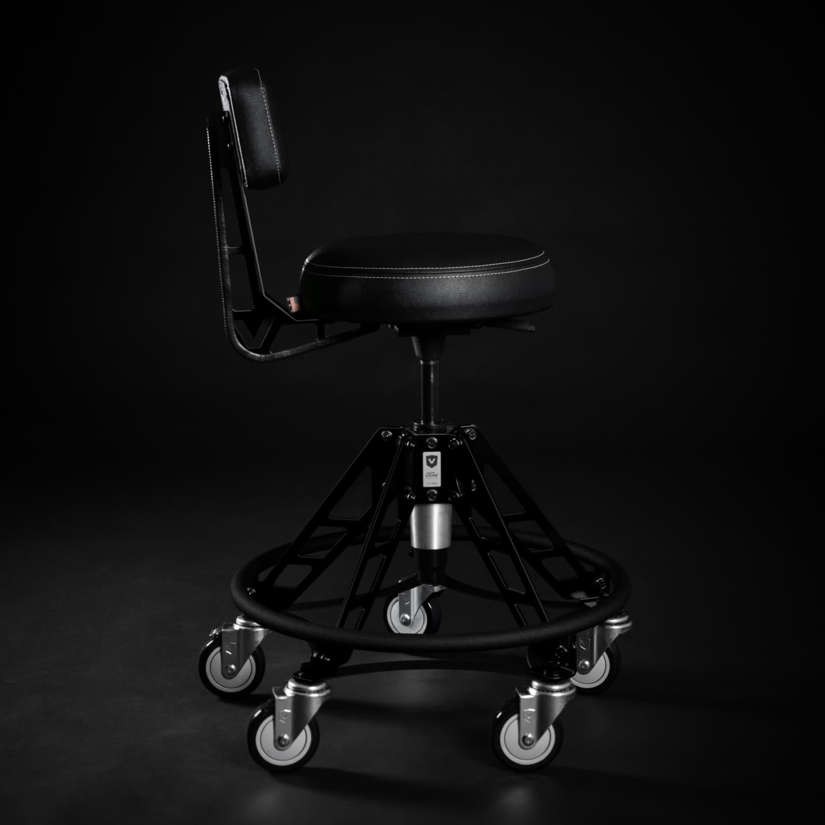 FORD MUSTANG® - SHADOW BLACK (ELEVATED)