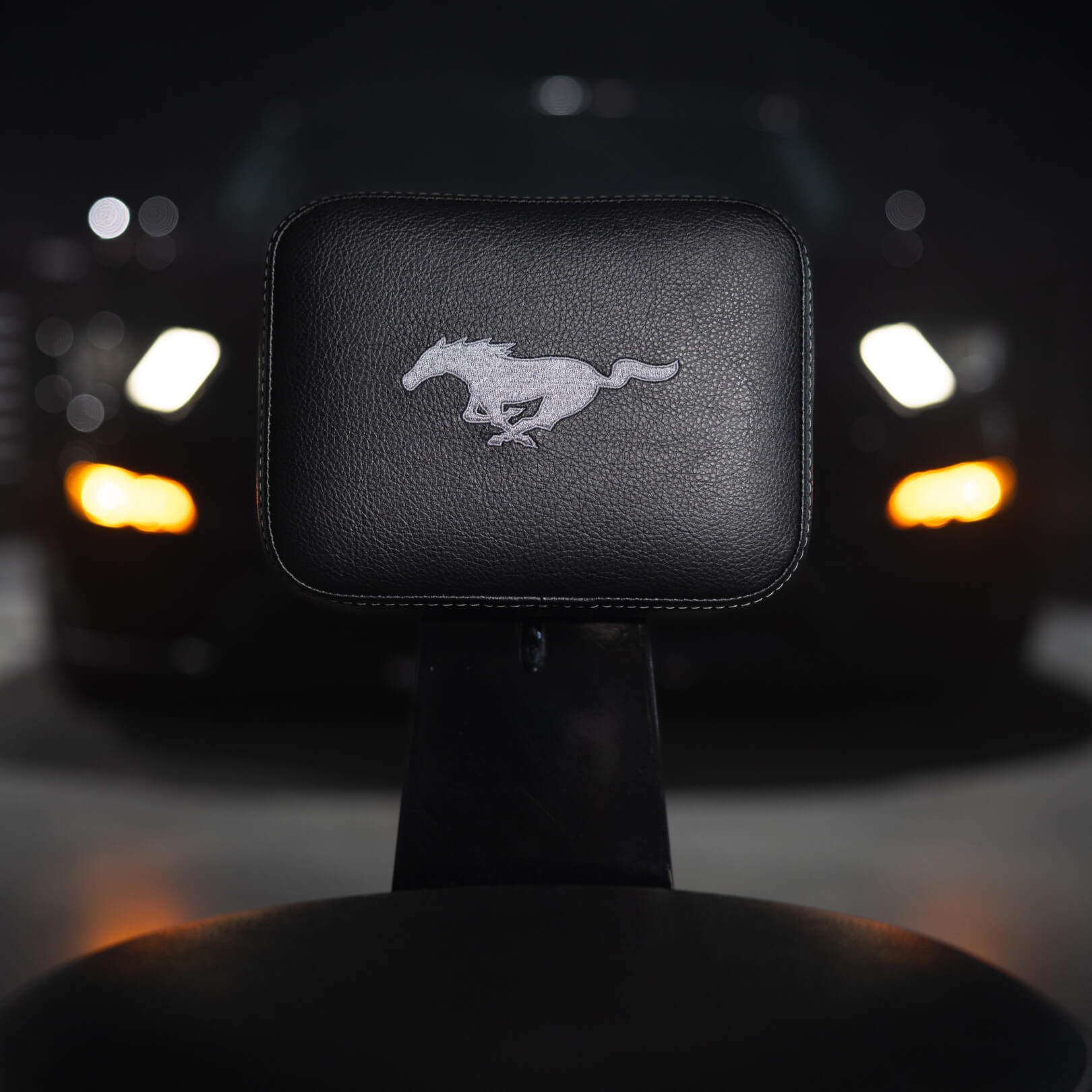 FORD MUSTANG® - SHADOW BLACK