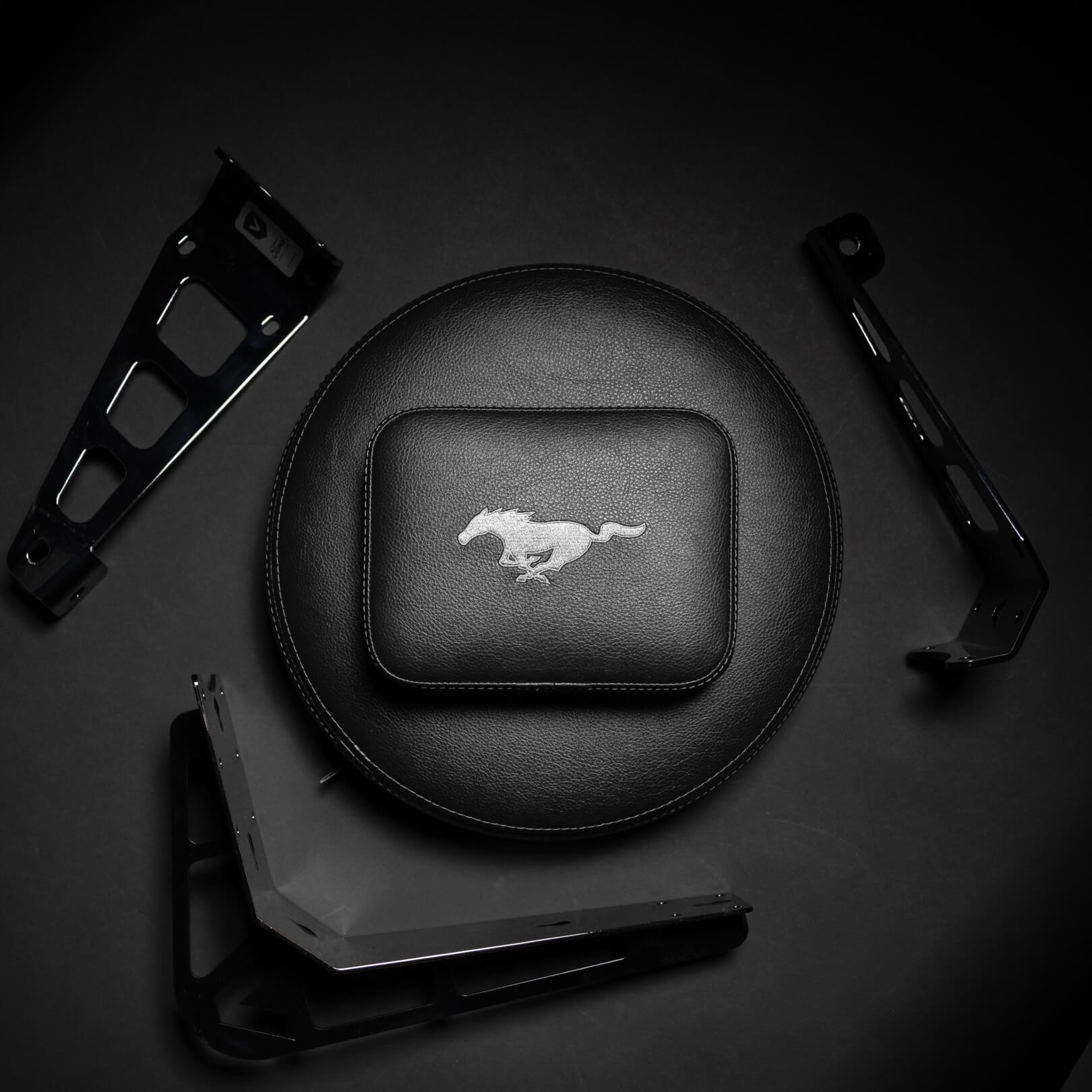 FORD MUSTANG® - SHADOW BLACK