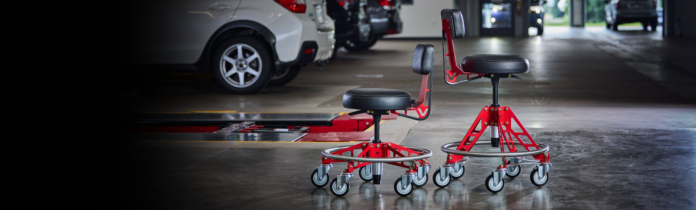EZ-Lift Shop Chairs: Smooth Gas Cylinder Adjustment | Vyper