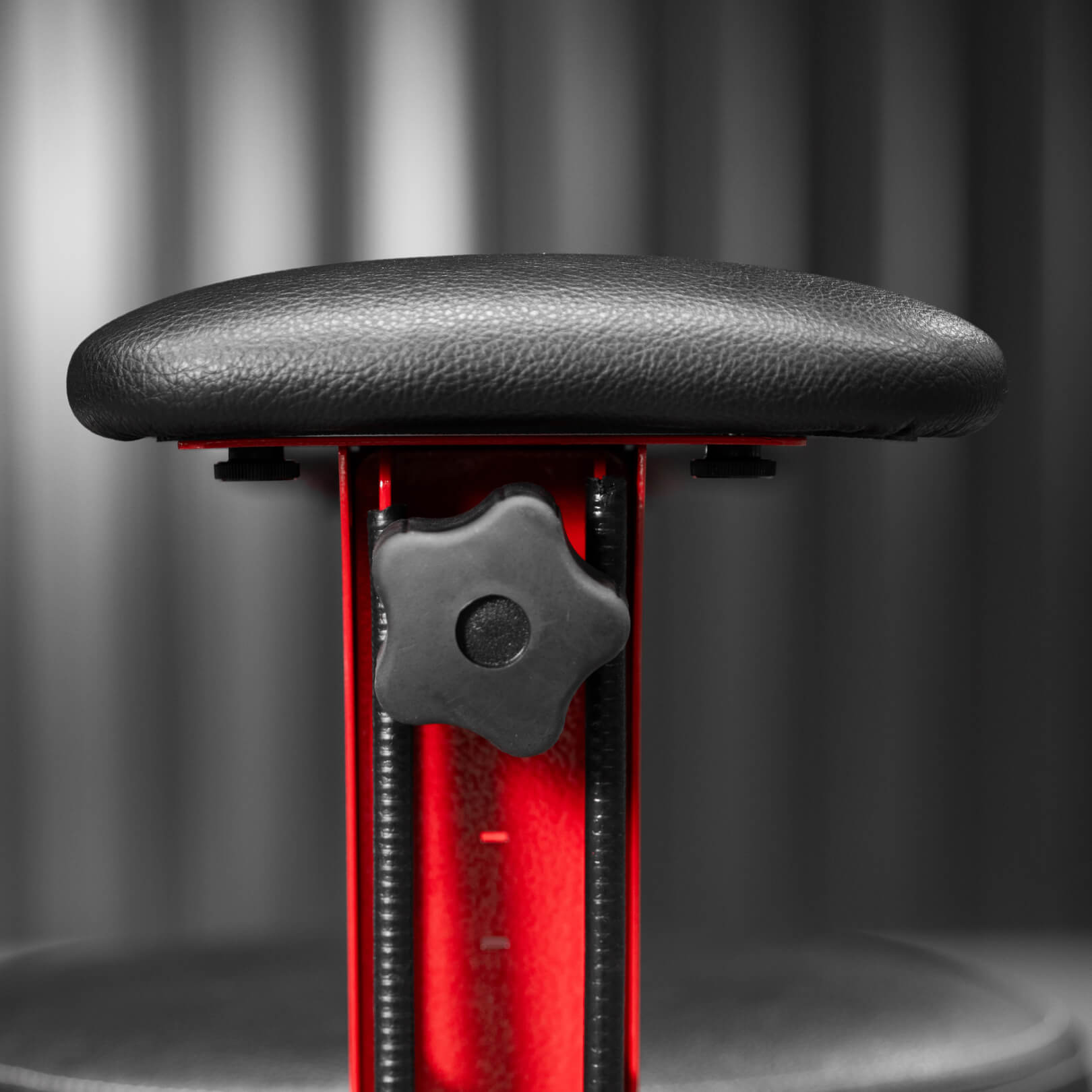 ADJUSTABLE ARMREST