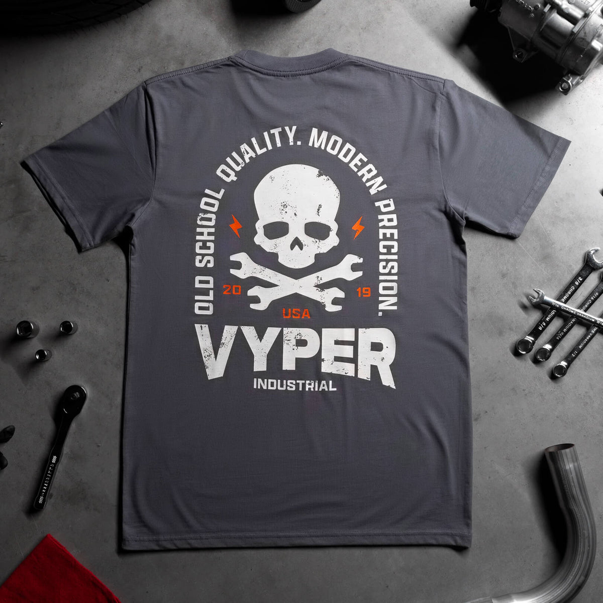 OLD SCHOOL TEE