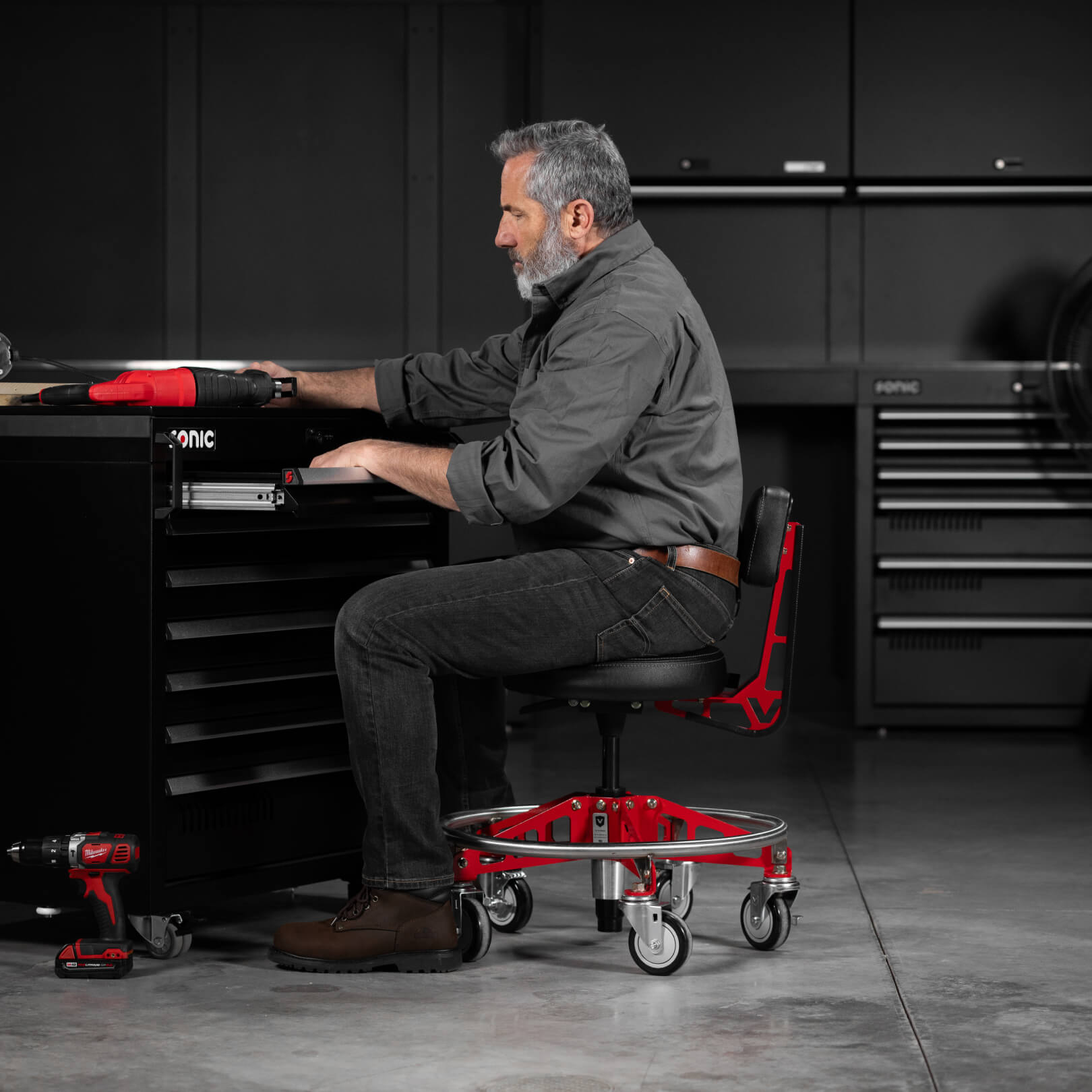 Robust Steel Max | Heavy Duty Shop Chair, 400 lb | Vyper – Vyper